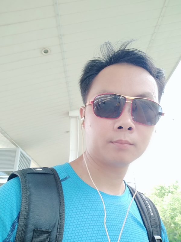 八九不离十的第一张照片--海南父母相亲团