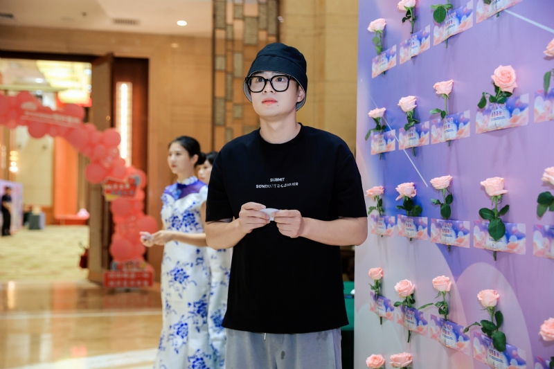 被驯服的象的第一张照片--海南父母相亲团